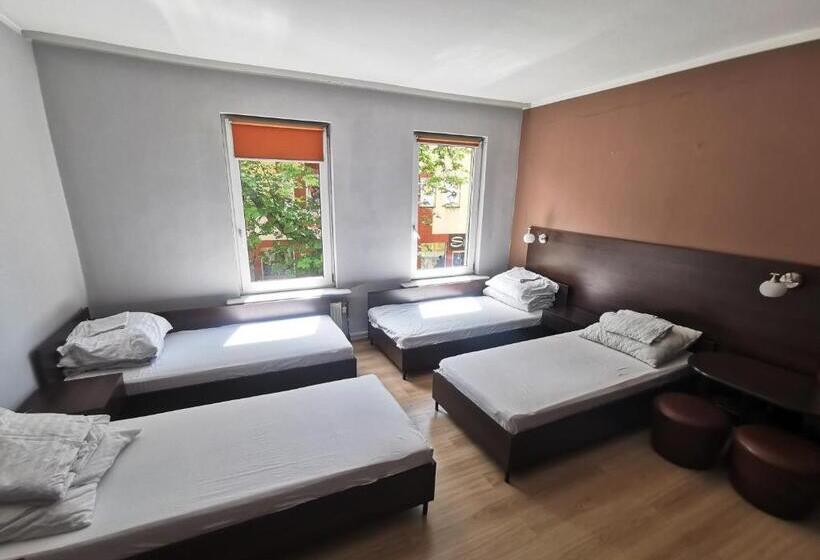 בית מלון כפרי Apogeum Aparts