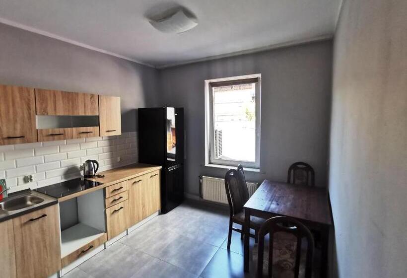 בית מלון כפרי Apogeum Aparts