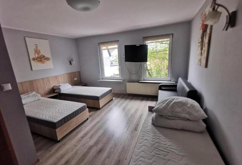 בית מלון כפרי Apogeum Aparts