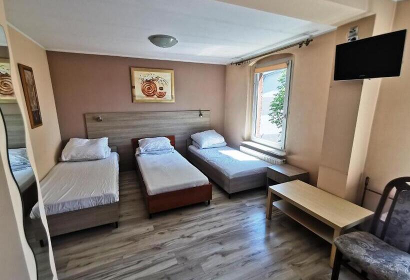 בית מלון כפרי Apogeum Aparts