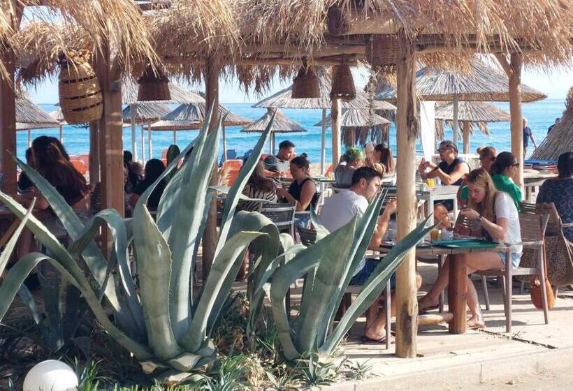 Отель Aptera Beach