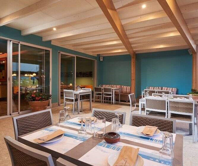 Отель Aptera Beach