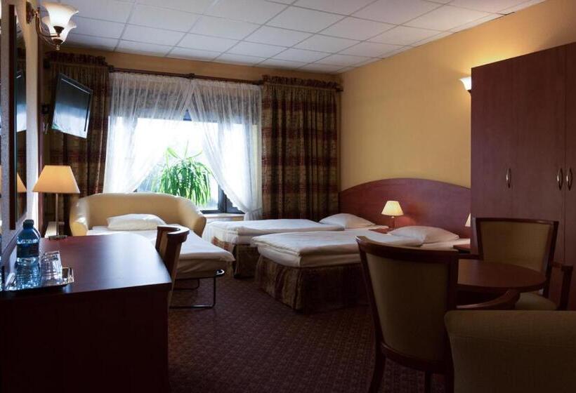 ホテル Astra Tajemniczy Ogród