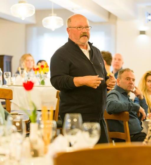 ホテル Borbarátok Panzió