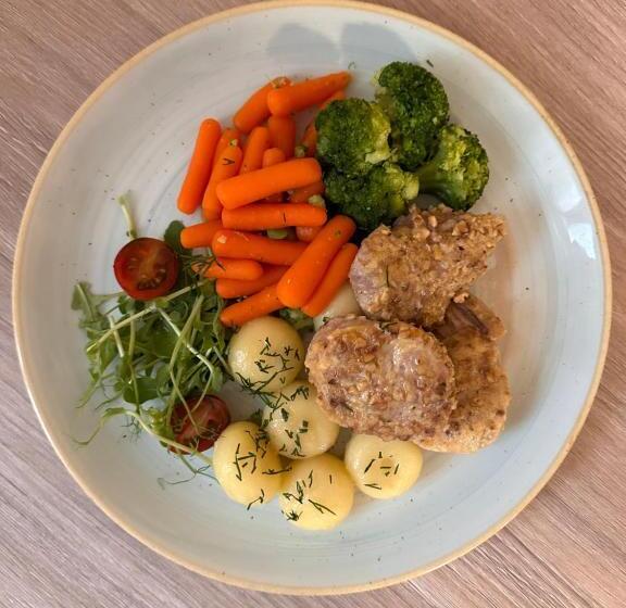 هتل Centrum Green Hill Business & Spa