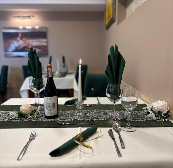 هتل Centrum Green Hill Business & Spa