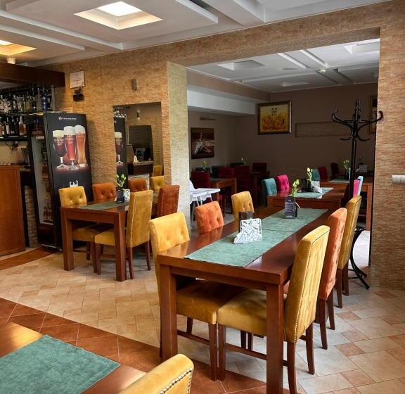 هتل Centrum Green Hill Business & Spa