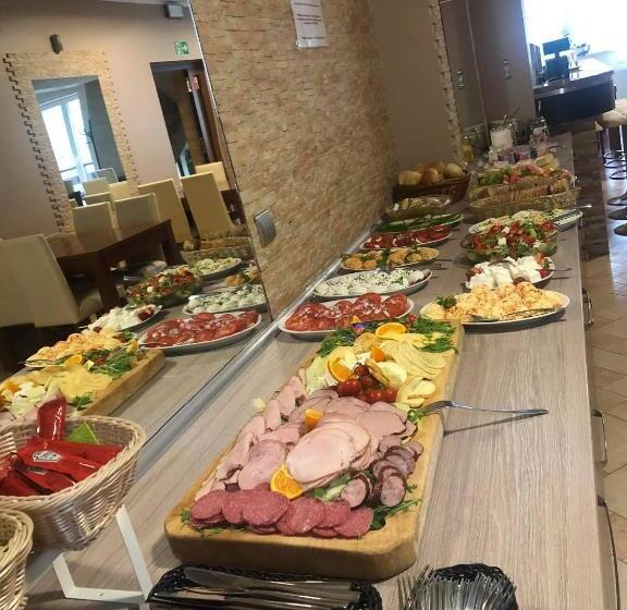 هتل Centrum Green Hill Business & Spa