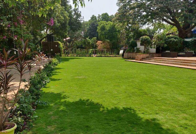 Citrus Hotel Lonavala