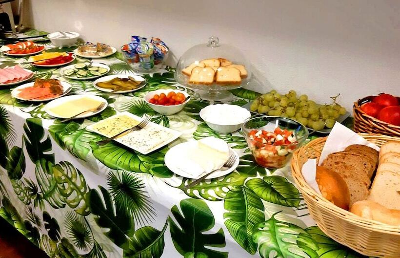 בית מלון כפרי City Center House Elephant