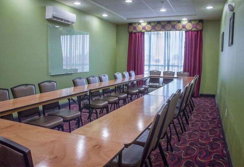 فندق Comfort Inn & Suites Artesia