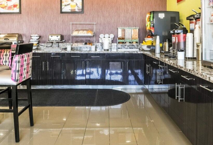 فندق Comfort Inn & Suites Artesia