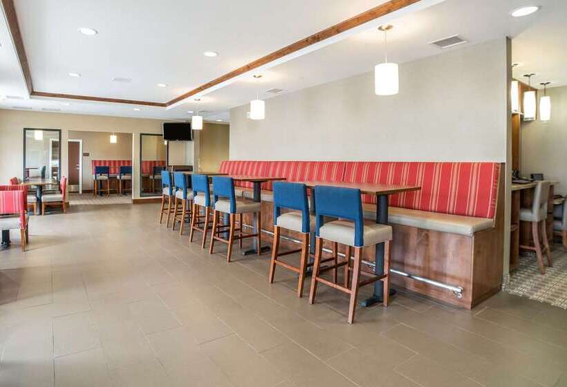 Отель Comfort Suites Moab Near Arches National Park