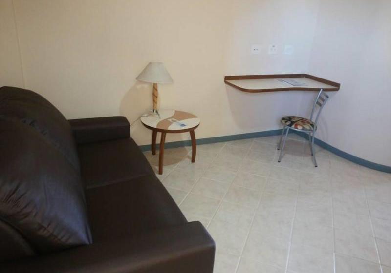 ホテル Coral Inn Apart