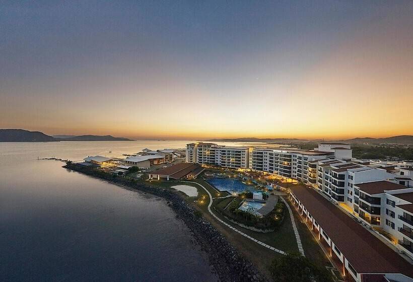 Отель Dayang Bay Resort Langkawi