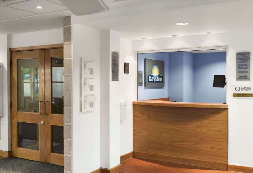 호텔 Days Inn Cannock Norton Canes