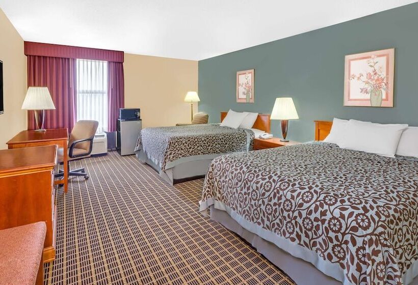 هتل Days Inn & Suites By Wyndham Kalamazoo