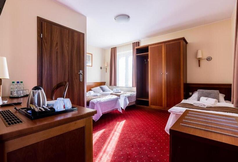 酒店 Diamond W Białym Dworku