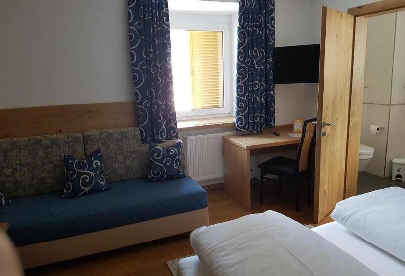 בית מלון כפרי Dolomiten