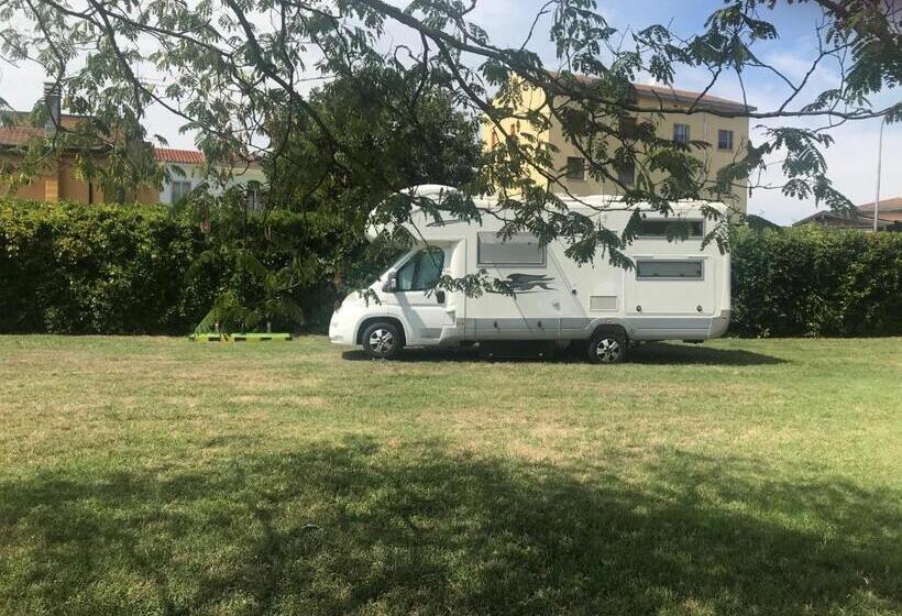 Отель Doria Business & Bike