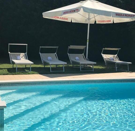 Отель Doria Business & Bike