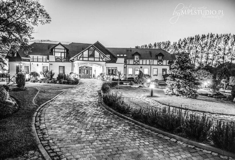 Отель Dworek Nad Regą