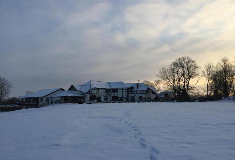 Отель Dworek Nad Regą