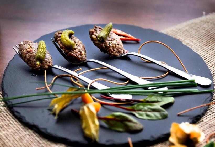 ホテル Dworek Skawiński