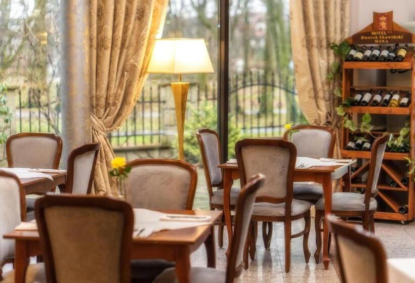 ホテル Dworek Skawiński