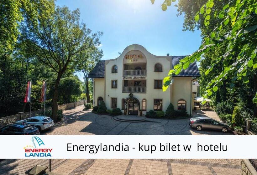 ホテル Dworek Skawiński