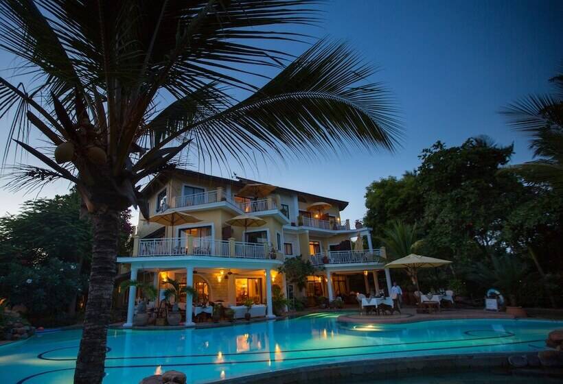 בית מלון כפרי Elewana Afrochic Diani Beach