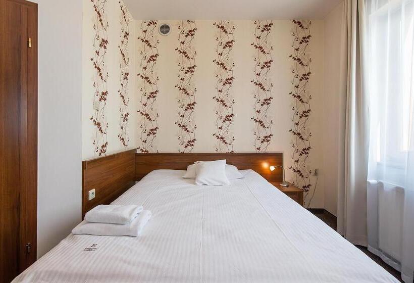 בית מלון כפרי Esperanto