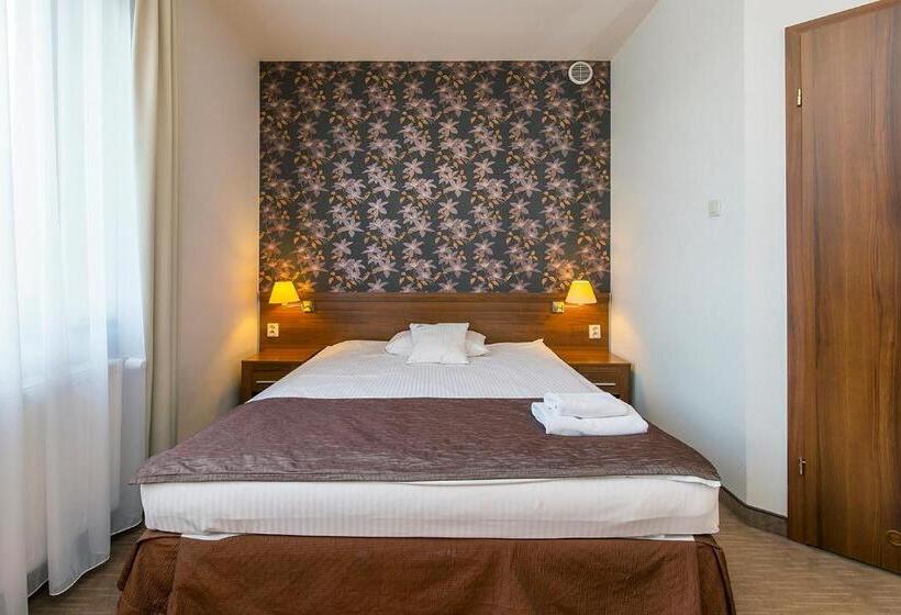 בית מלון כפרי Esperanto