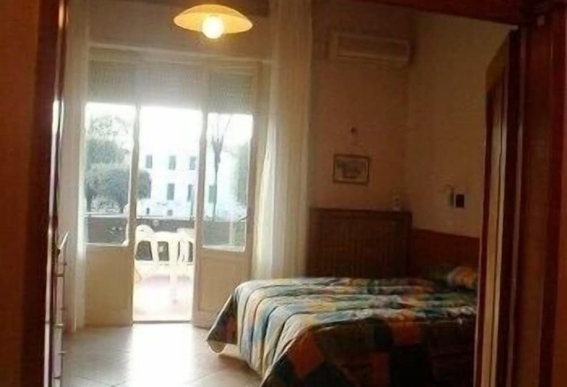 فندق Eurotravel Bed And Car