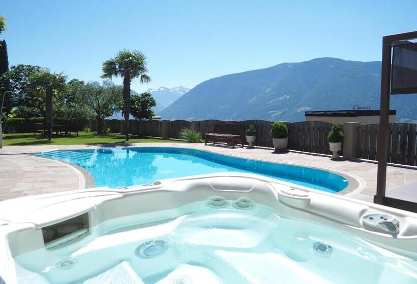 Отель Garni Ehrenfels