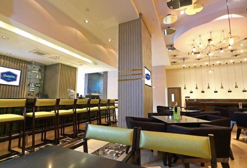 Отель Hampton By Hilton Panama