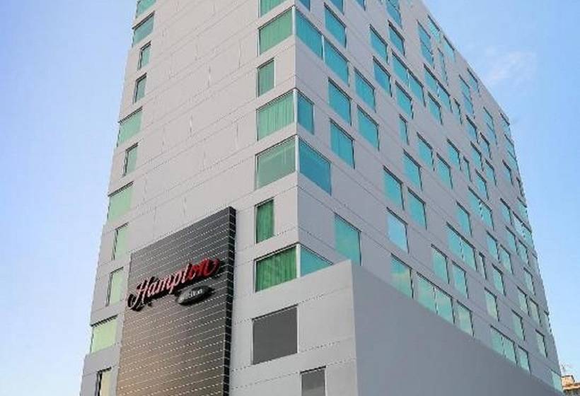 Отель Hampton By Hilton Panama