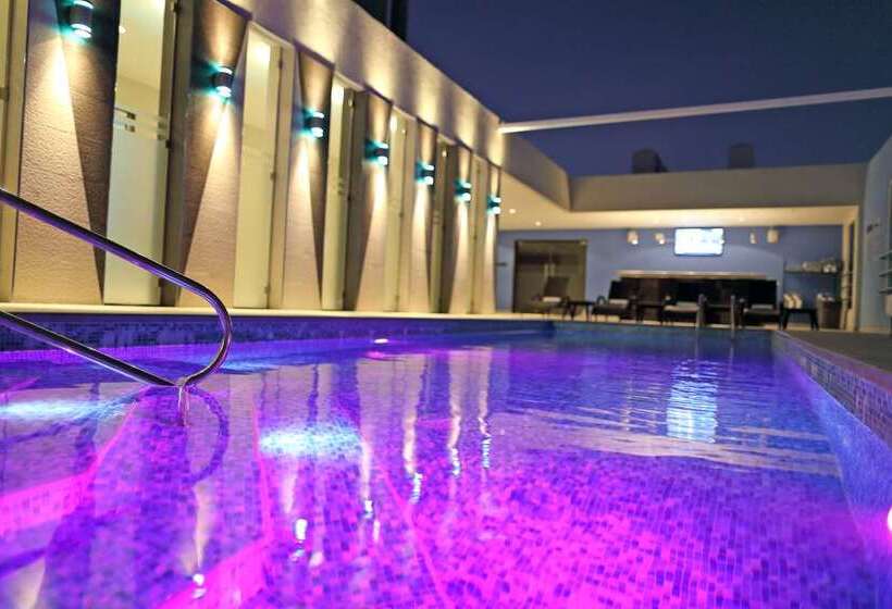 Отель Hampton By Hilton Panama