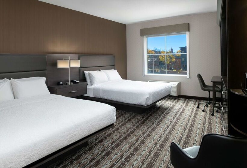 בית מלון כפרי Hampton Inn & Suites Portsmouth Downtown