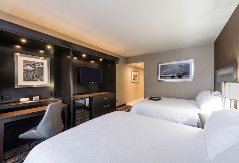 בית מלון כפרי Hampton Inn & Suites Portsmouth Downtown