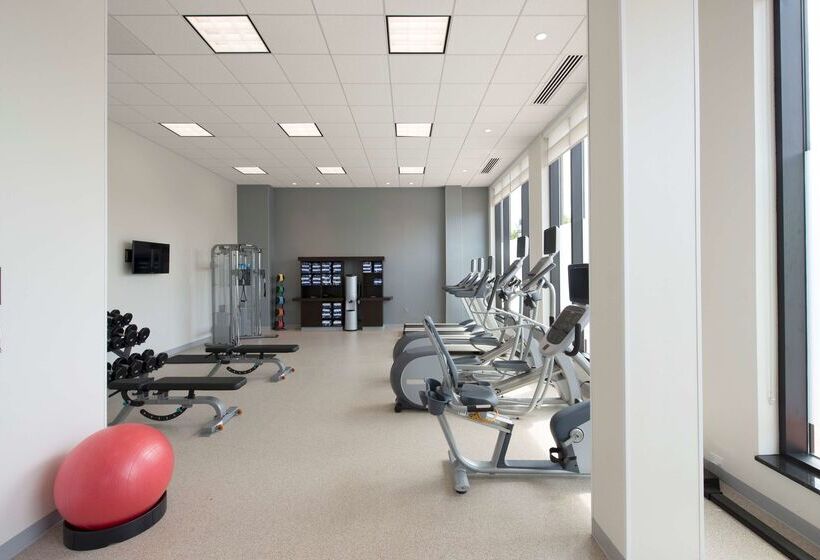 בית מלון כפרי Hampton Inn & Suites Portsmouth Downtown