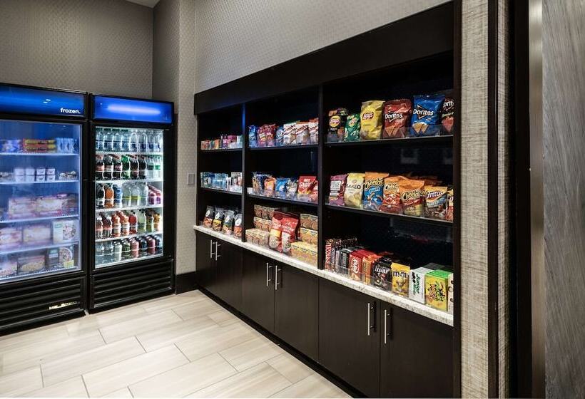 בית מלון כפרי Hampton Inn & Suites Portsmouth Downtown