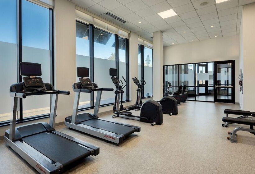 בית מלון כפרי Hampton Inn & Suites Portsmouth Downtown