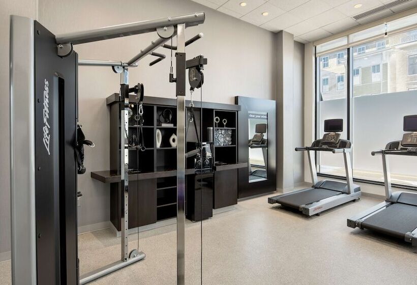 בית מלון כפרי Hampton Inn & Suites Portsmouth Downtown