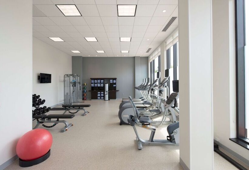 בית מלון כפרי Hampton Inn & Suites Portsmouth Downtown