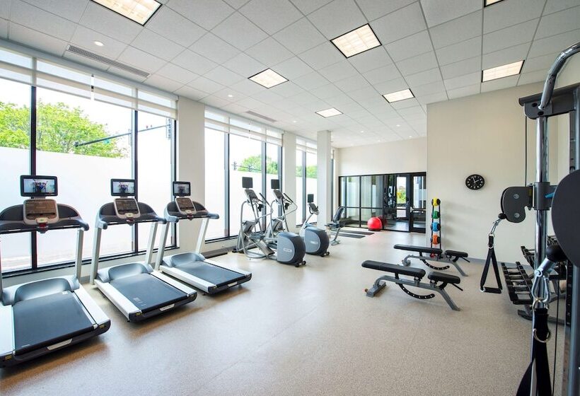 בית מלון כפרי Hampton Inn & Suites Portsmouth Downtown