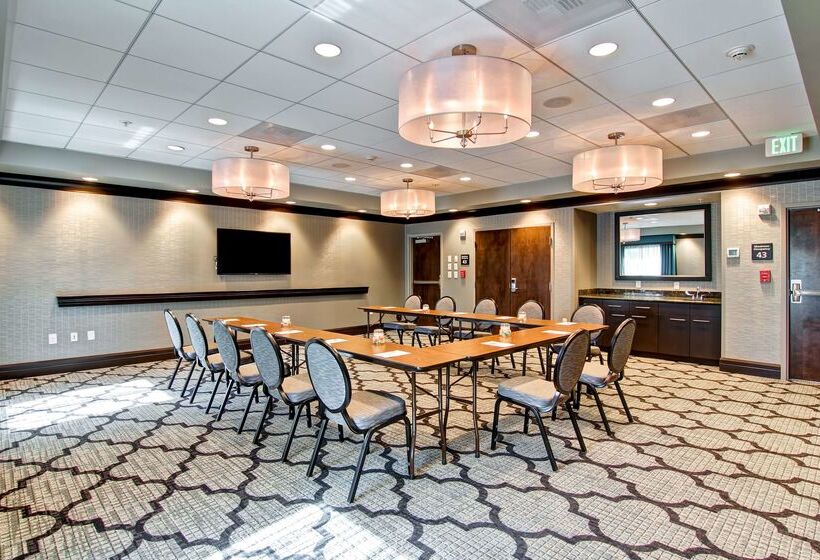 فندق Hampton Inn & Suites Bellevue Downtownseattle