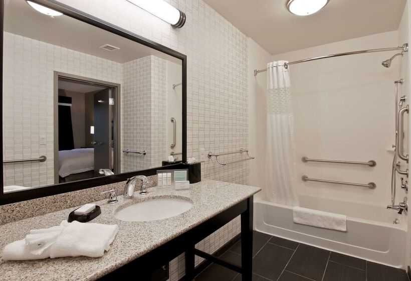 فندق Hampton Inn & Suites Bellevue Downtownseattle