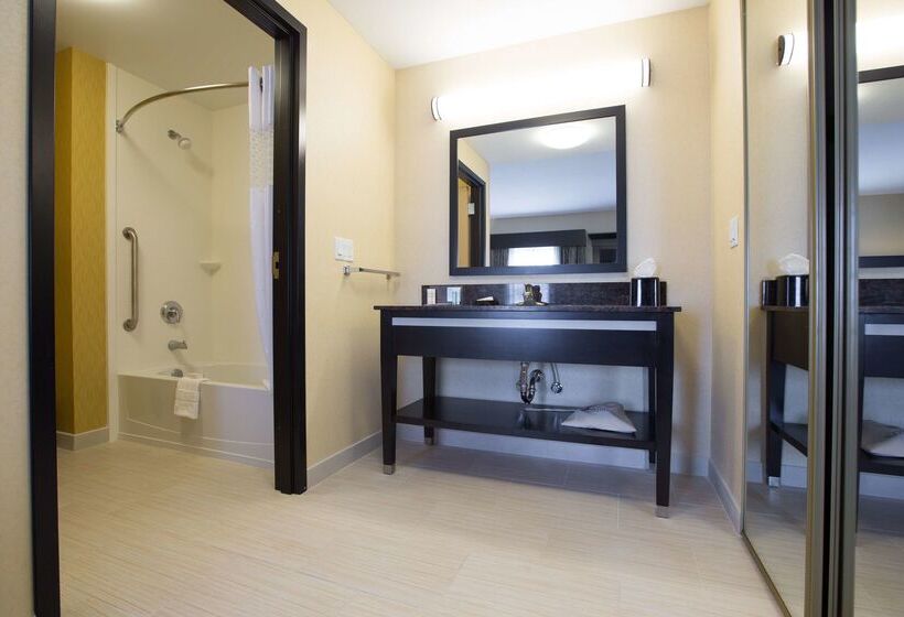 هتل Hampton Inn & Suites Toledo/westgate