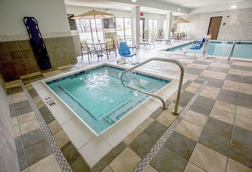 هتل Hampton Inn & Suites Toledo/westgate